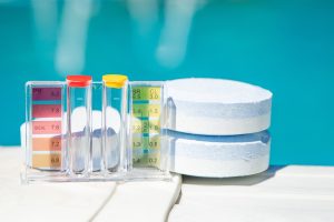 Produits chimiques pour le traitement de l'eau de la piscine