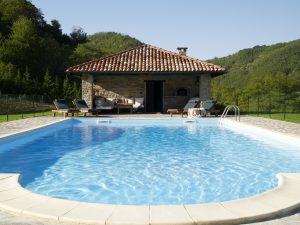 Pool house d'une piscine exterieure